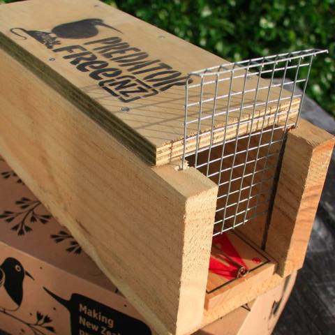 Victor Professional rat trap & tunnel