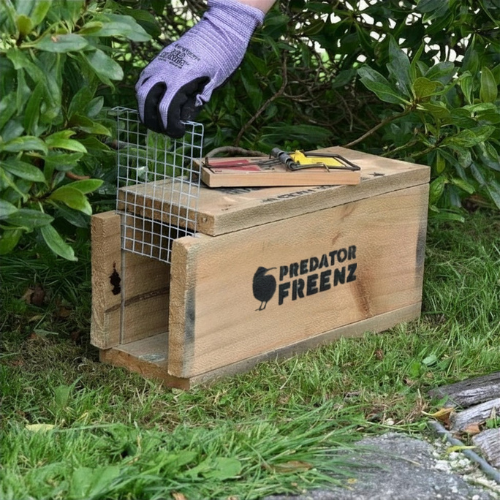 Victor Professional rat trap & tunnel